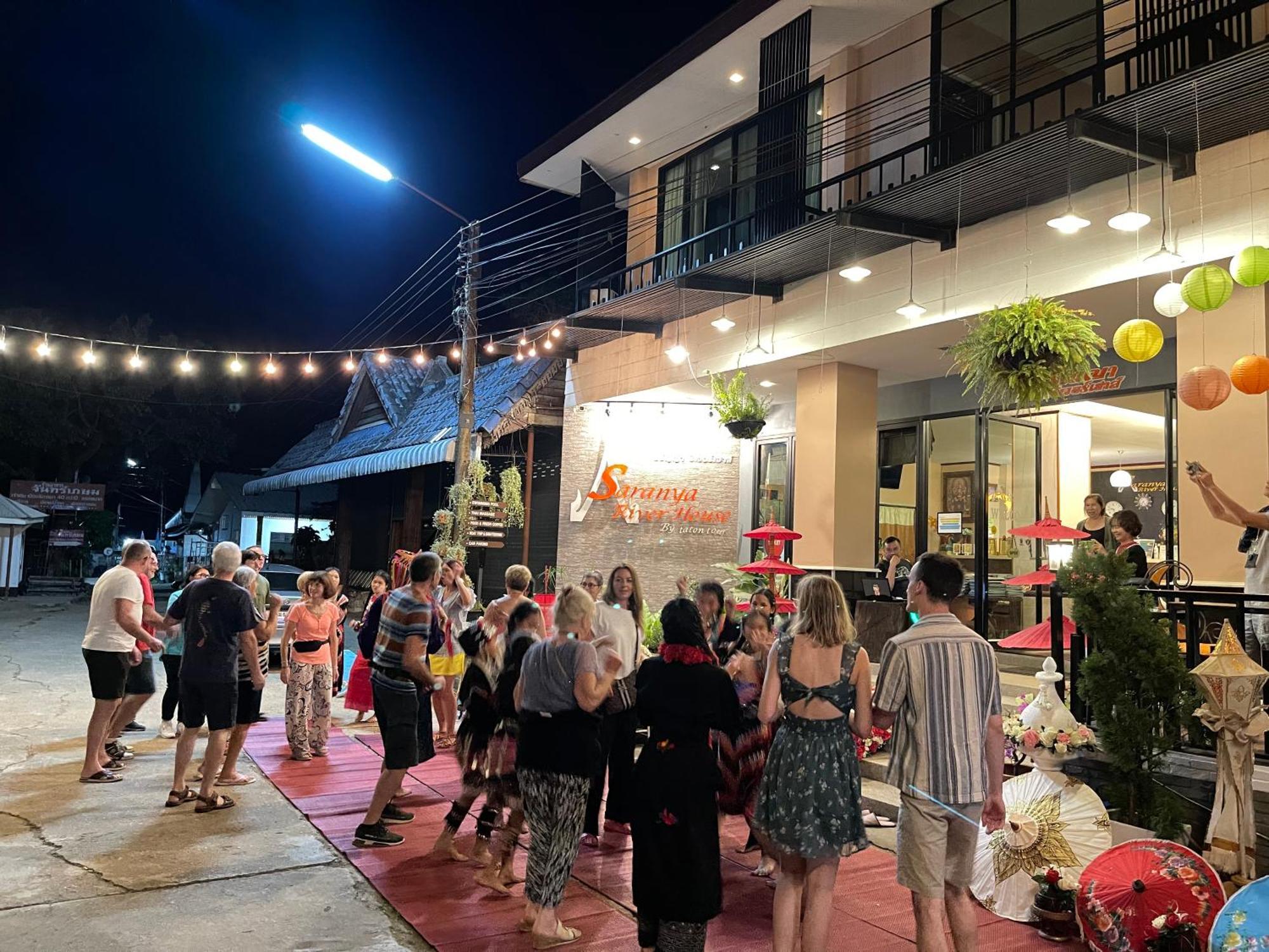 Mae Ai Saranya River House สรัญญาริเวอร์เฮาส์ מראה חיצוני תמונה