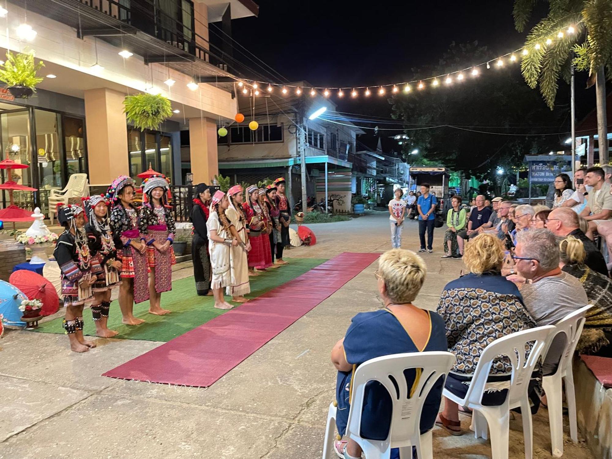 Mae Ai Saranya River House สรัญญาริเวอร์เฮาส์ מראה חיצוני תמונה