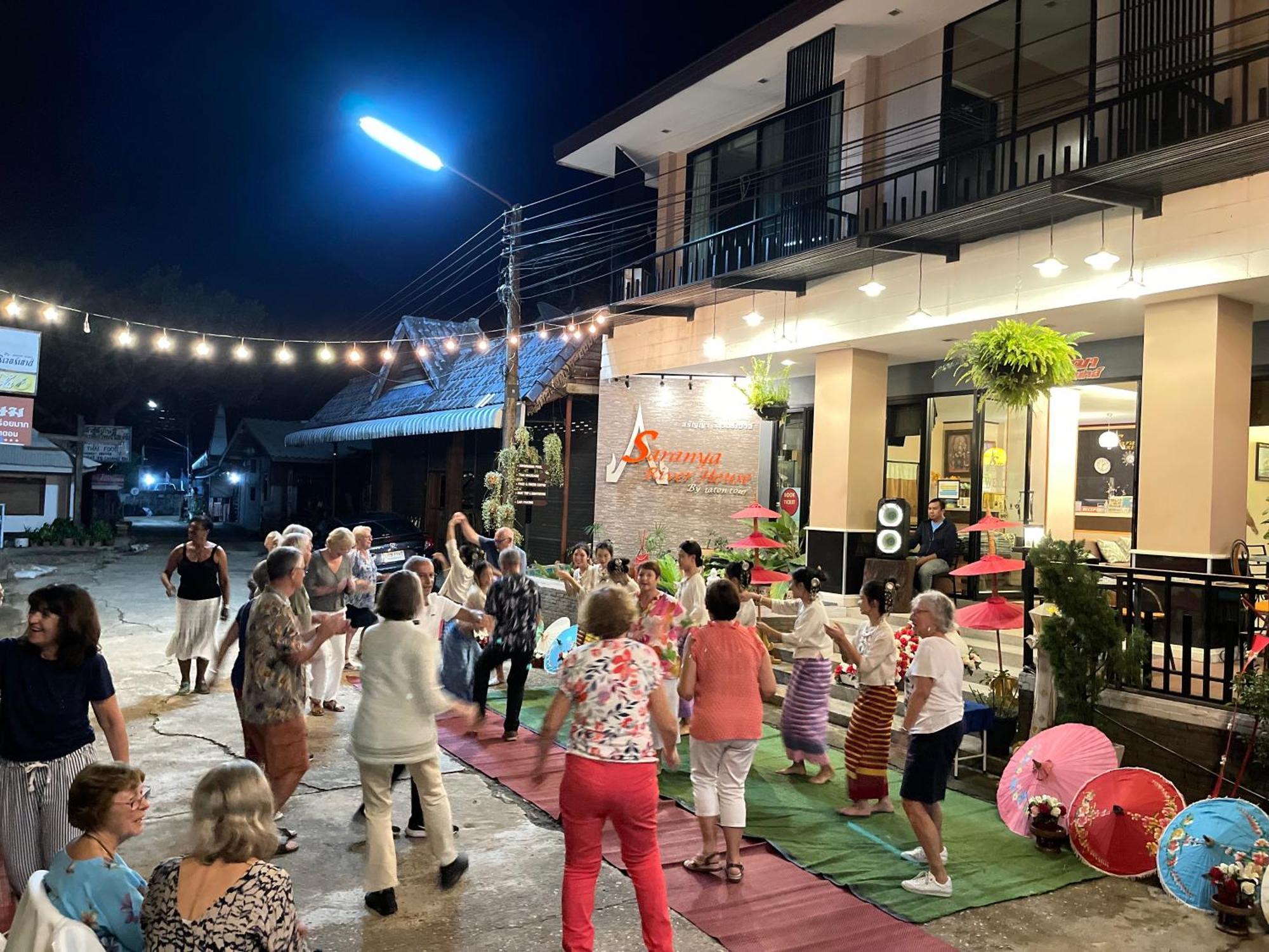 Mae Ai Saranya River House สรัญญาริเวอร์เฮาส์ מראה חיצוני תמונה